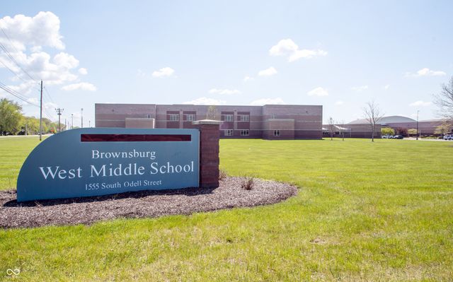 7158 Sterling Way, Brownsburg, IN 46112