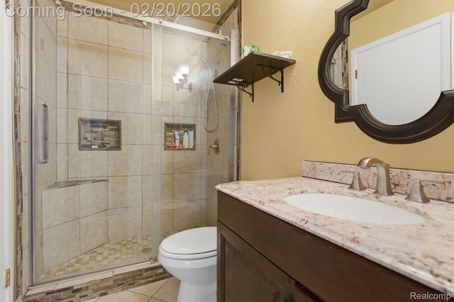 24642 Primrose Lane, Southfield, MI 48033