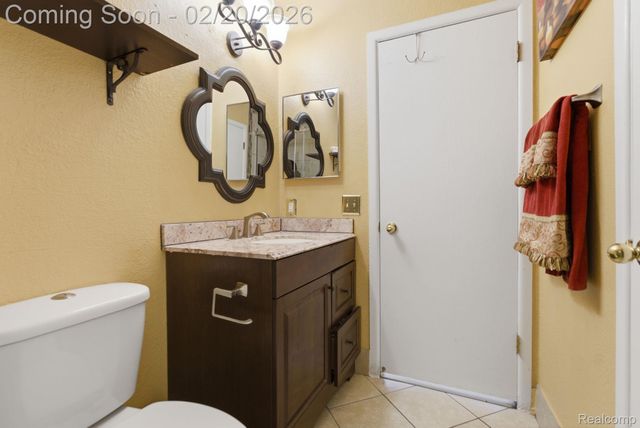 24642 Primrose Lane, Southfield, MI 48033