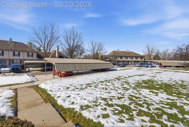 24642 Primrose Lane, Southfield, MI 48033
