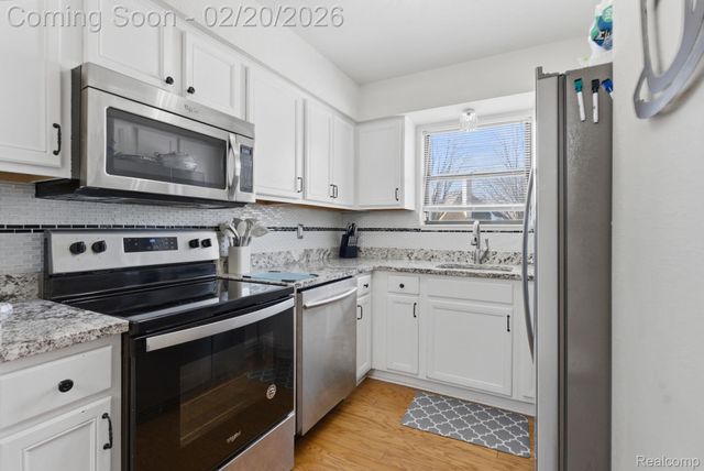 24642 Primrose Lane, Southfield, MI 48033