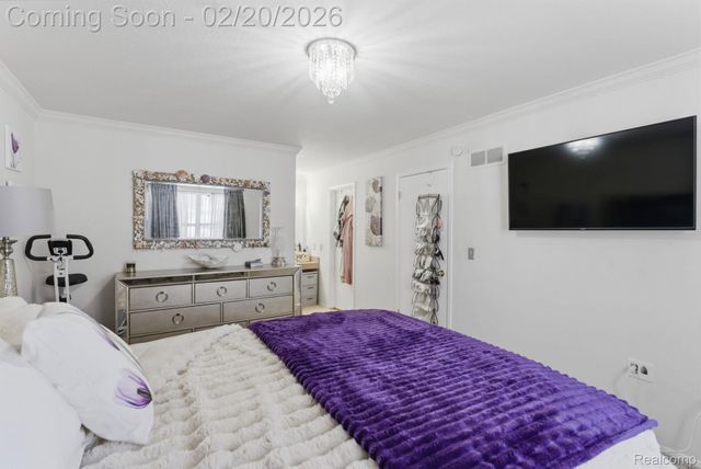 24642 Primrose Lane, Southfield, MI 48033