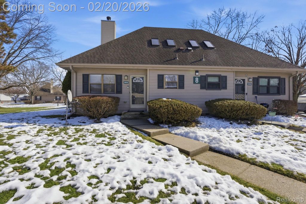 24642 Primrose Lane, Southfield, MI 48033