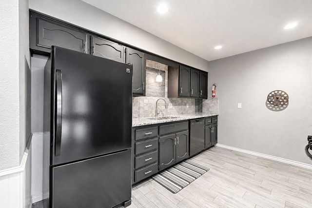 1223 Sequoia Drive, Desoto, TX 75115