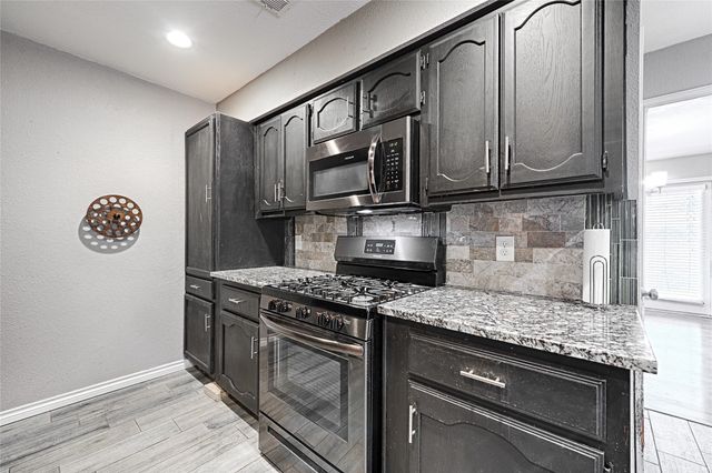 1223 Sequoia Drive, Desoto, TX 75115