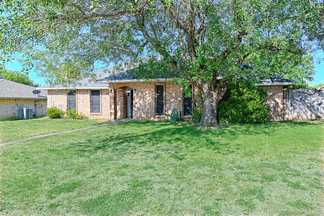 1223 Sequoia Drive, Desoto, TX 75115