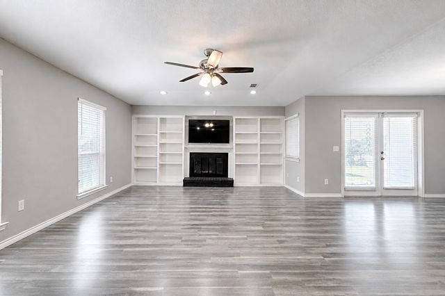 1223 Sequoia Drive, Desoto, TX 75115
