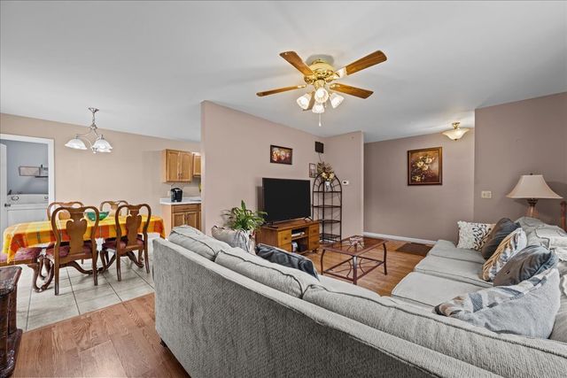 120 Braeburn Road, Montgomery, IL 60538