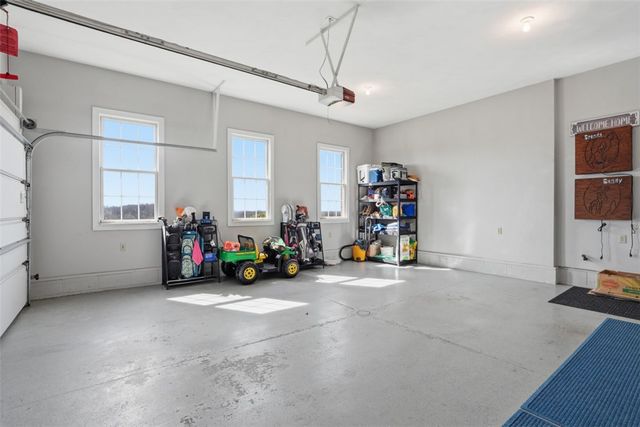 148 Stonegate Dr, Gilpin Twp, PA 15656