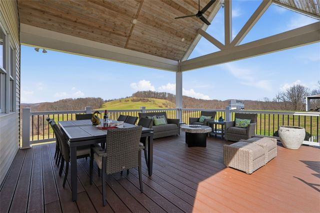 148 Stonegate Dr, Gilpin Twp, PA 15656