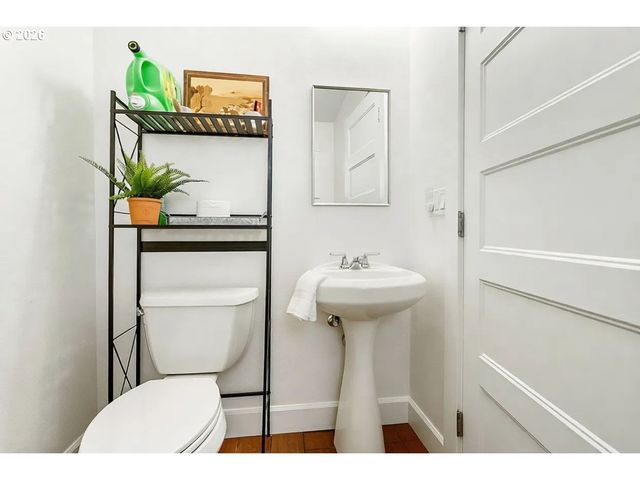 19065 Nw ASTORIA Dr, Portland, OR 97229