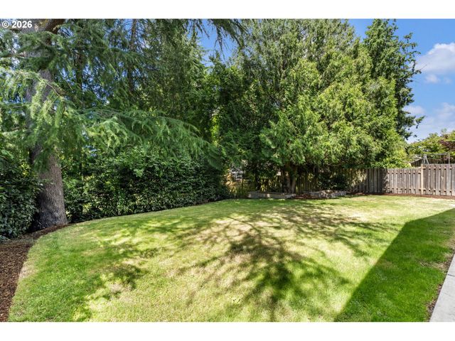 19065 Nw ASTORIA Dr, Portland, OR 97229