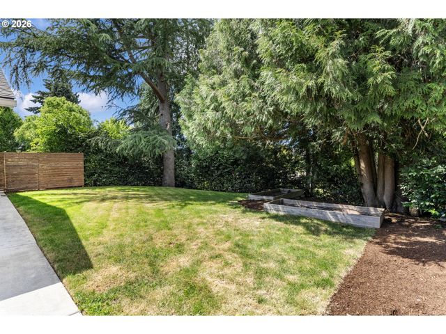 19065 Nw ASTORIA Dr, Portland, OR 97229