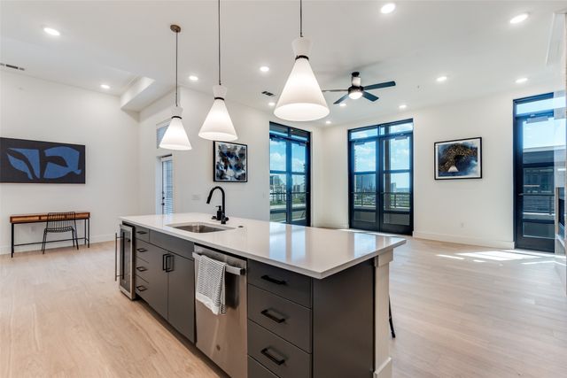 2929 Oak Lawn Avenue 742, Dallas, TX 75219