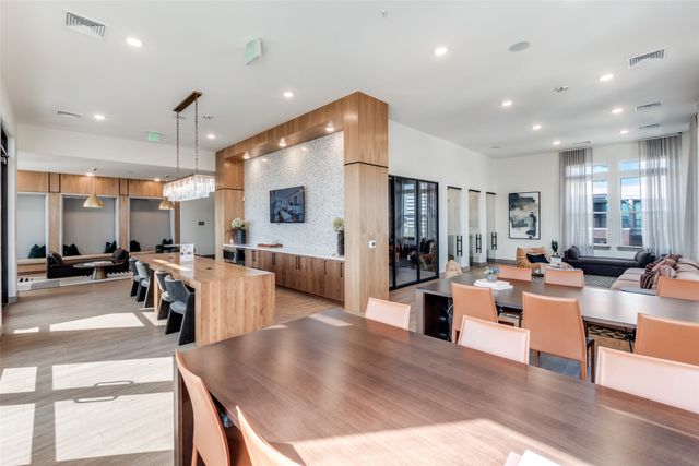 2929 Oak Lawn Avenue 742, Dallas, TX 75219