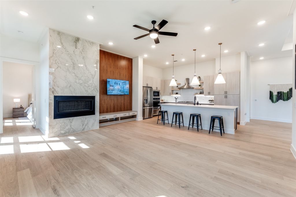 2929 Oak Lawn Avenue 742, Dallas, TX 75219