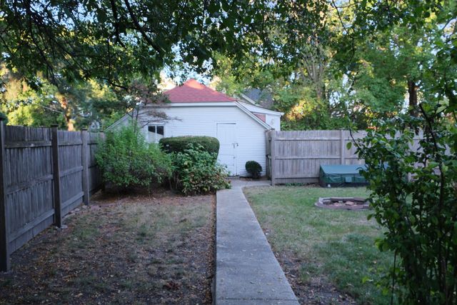 283 N LARCH Avenue, Elmhurst, IL 60126