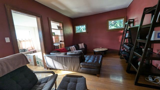 283 N LARCH Avenue, Elmhurst, IL 60126