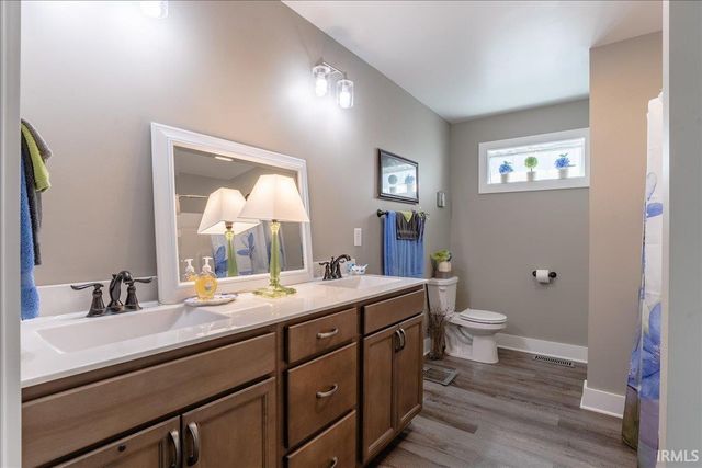 7521 Brinkley Court, Evansville, IN 47715