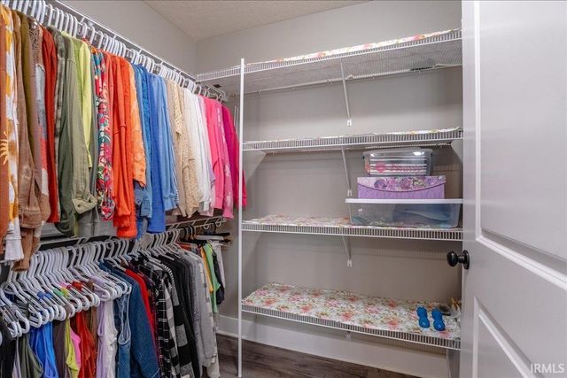 7521 Brinkley Court, Evansville, IN 47715