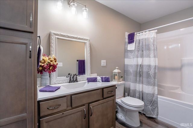 7521 Brinkley Court, Evansville, IN 47715