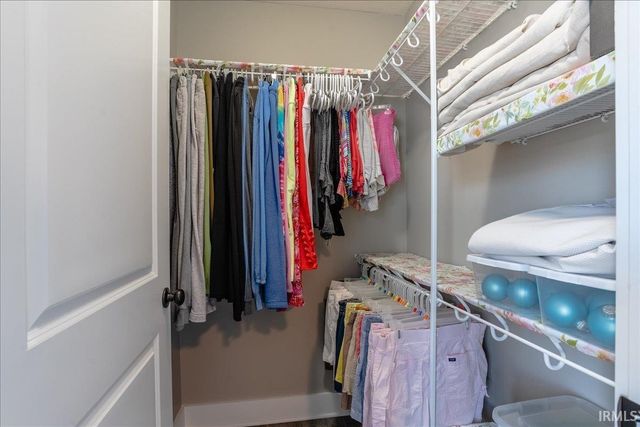 7521 Brinkley Court, Evansville, IN 47715