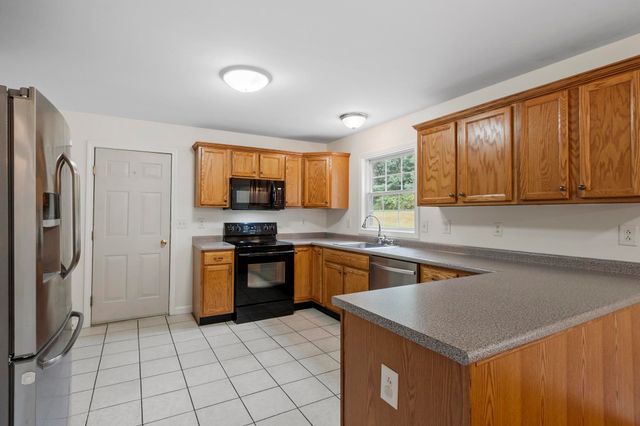 845 Bridge Street, Pelham, NH 03076