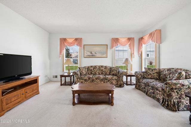 84 Chain Boulevard, Bayville, NJ 08721