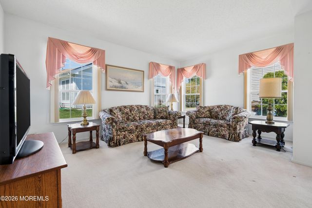 84 Chain Boulevard, Bayville, NJ 08721