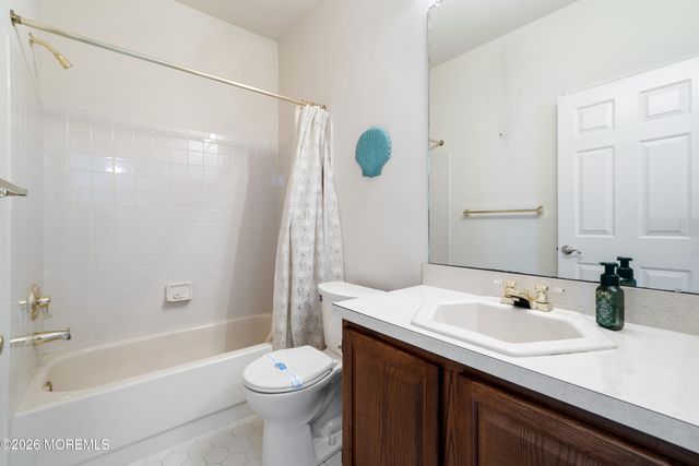 84 Chain Boulevard, Bayville, NJ 08721