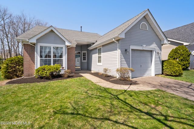 84 Chain Boulevard, Bayville, NJ 08721