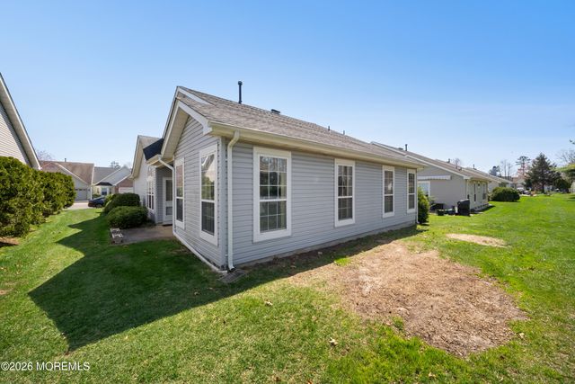 84 Chain Boulevard, Bayville, NJ 08721