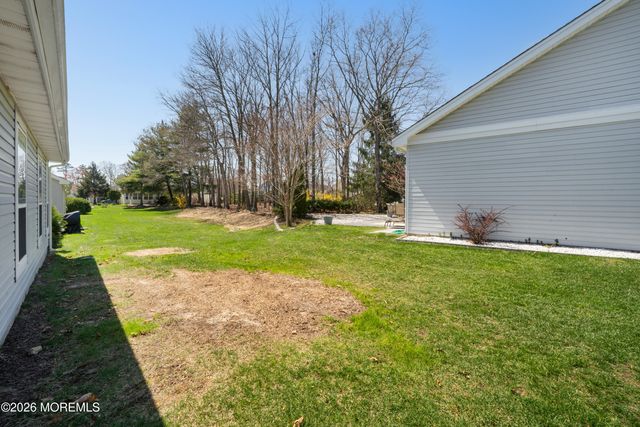 84 Chain Boulevard, Bayville, NJ 08721