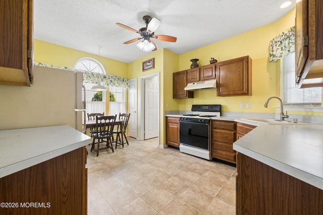 84 Chain Boulevard, Bayville, NJ 08721