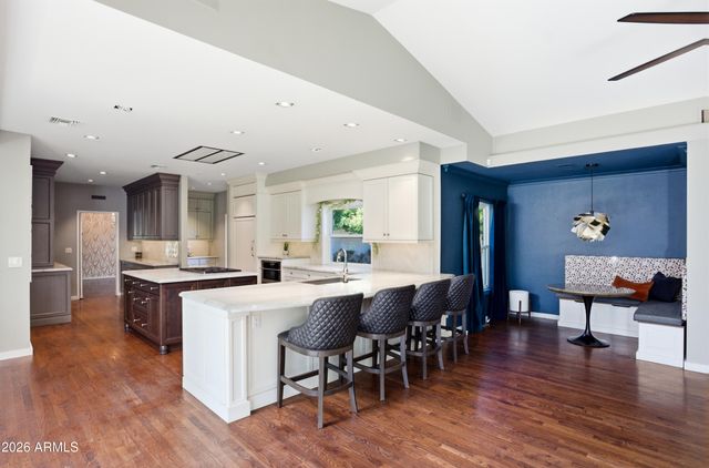 2939 N MANOR Drive W, Phoenix, AZ 85014