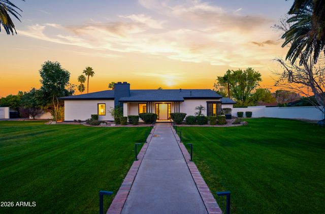 2939 N MANOR Drive W, Phoenix, AZ 85014