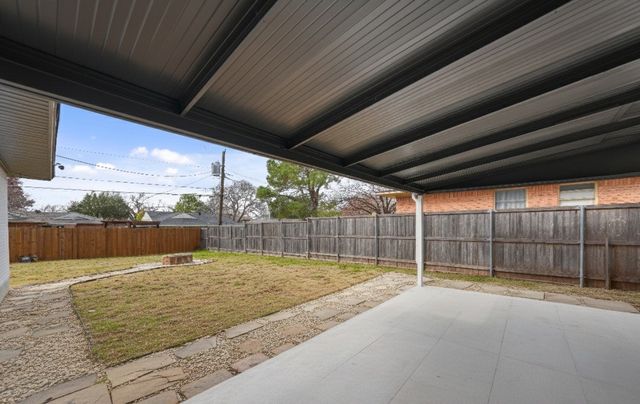 11743 Neering Drive, Dallas, TX 75218