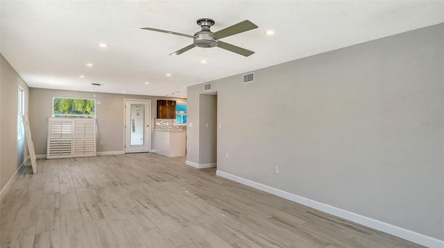 738 EL CENTRO, Longboat Key, FL 34228