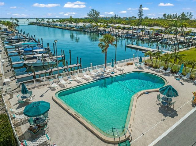 738 EL CENTRO, Longboat Key, FL 34228