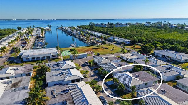 738 EL CENTRO, Longboat Key, FL 34228