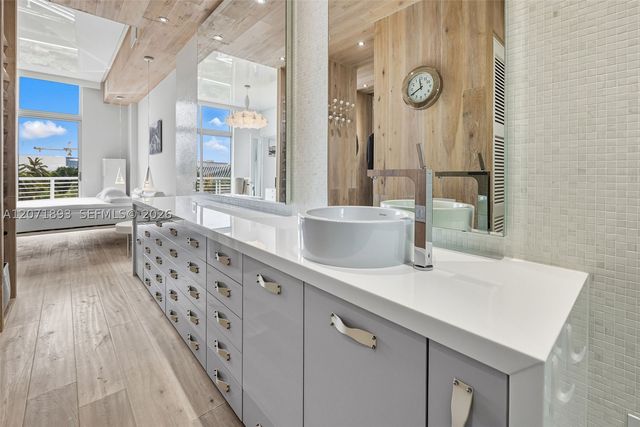 2001 Meridian Ave 518, Miami Beach, FL 33139