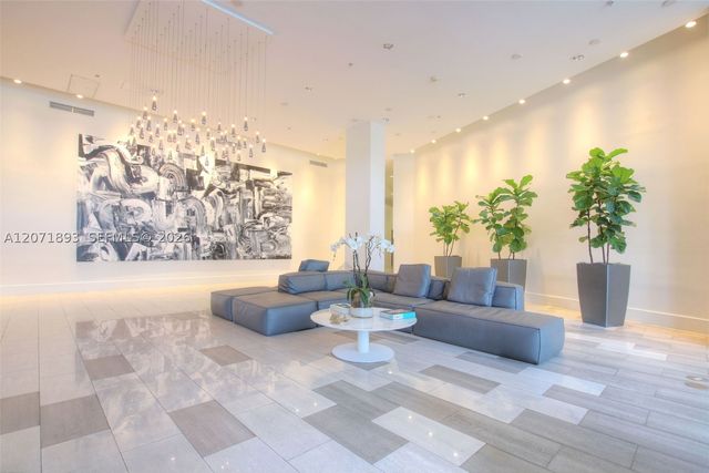 2001 Meridian Ave 518, Miami Beach, FL 33139