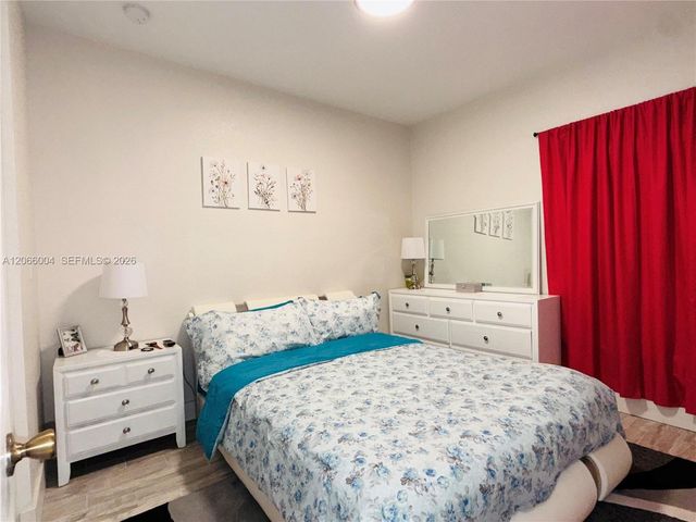2851 W Prospect Road 704, Tamarac, FL 33309
