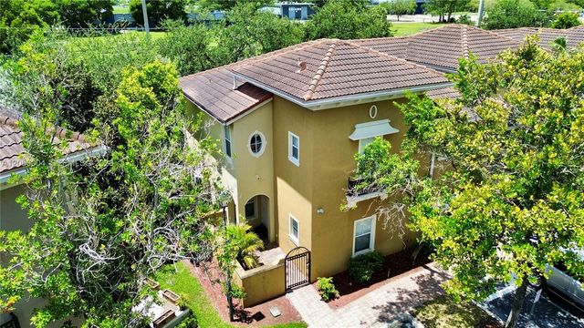 2851 W Prospect Road 704, Tamarac, FL 33309