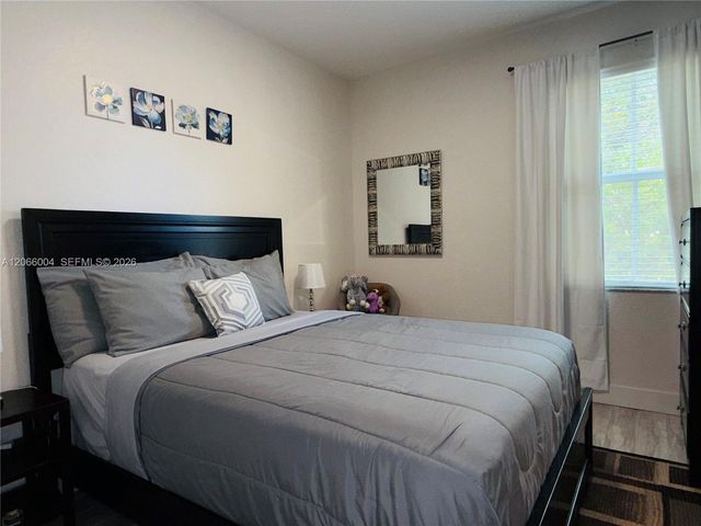 2851 W Prospect Road 704, Tamarac, FL 33309