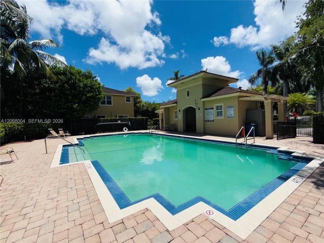 2851 W Prospect Road 704, Tamarac, FL 33309