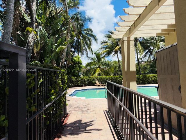 2851 W Prospect Road 704, Tamarac, FL 33309