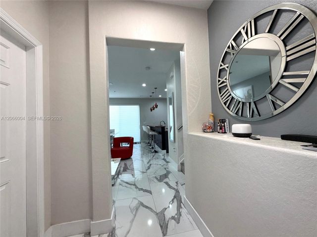 2851 W Prospect Road 704, Tamarac, FL 33309