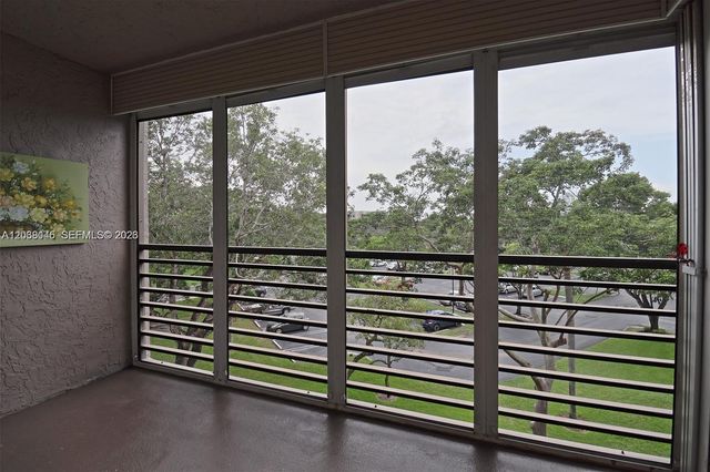 1100 Colony Point Circle 419, Pembroke Pines, FL 33026