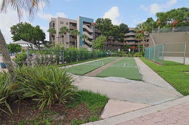 1100 Colony Point Circle 419, Pembroke Pines, FL 33026